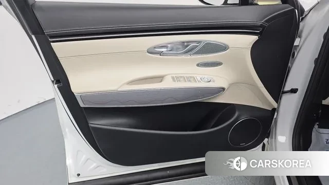 Genesis GV70 id 3524719 из Кореи 8