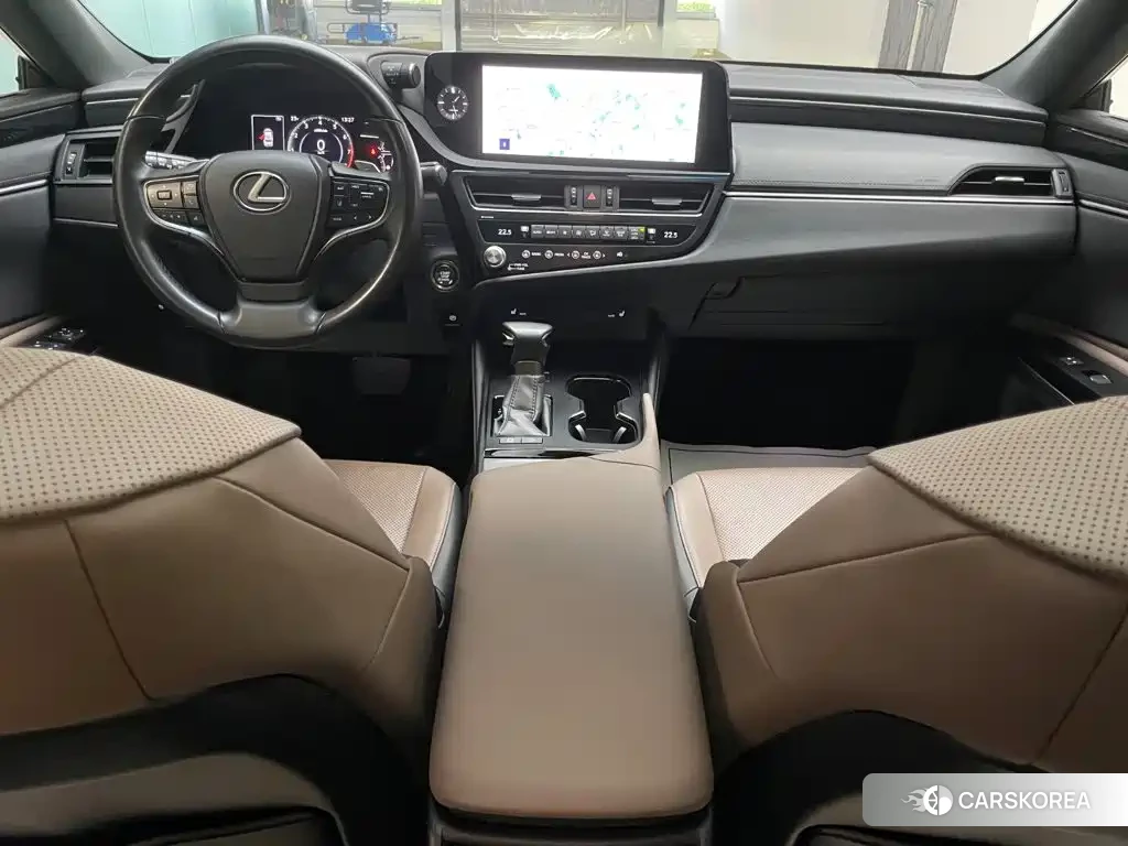 Lexus ES id 4649272 из Китая 8