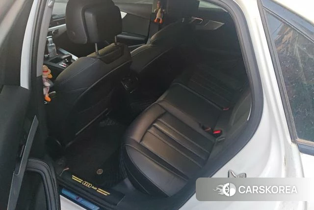 Audi A4L id 4276159 из Китая 8