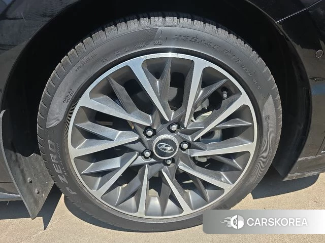 Hyundai Sonata (DN8) id 3953838 из Кореи 8