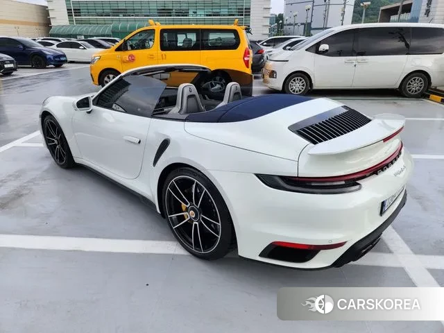 Porsche 911(992) id 2895607 из Кореи 8