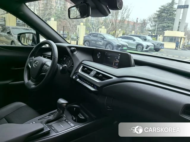 Lexus UX id 4209264 из Китая 8