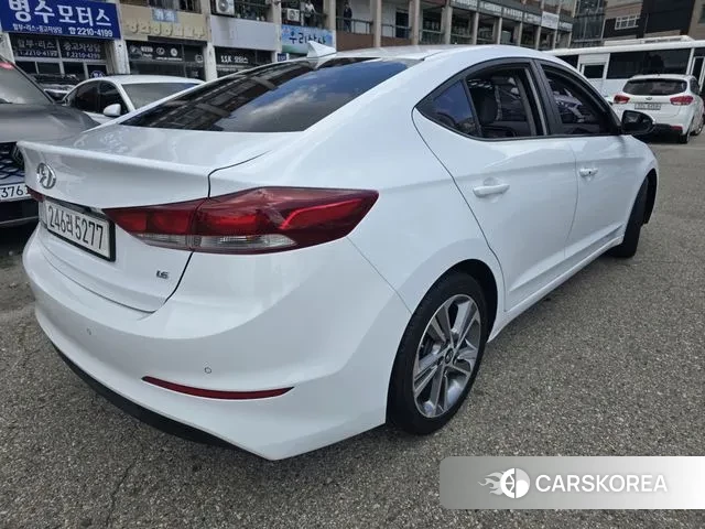 Hyundai Avante AD id 2973549 из Кореи 8