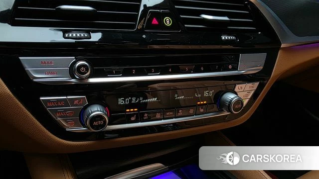 BMW 5 Series (G30) id 4735813 из Кореи 8