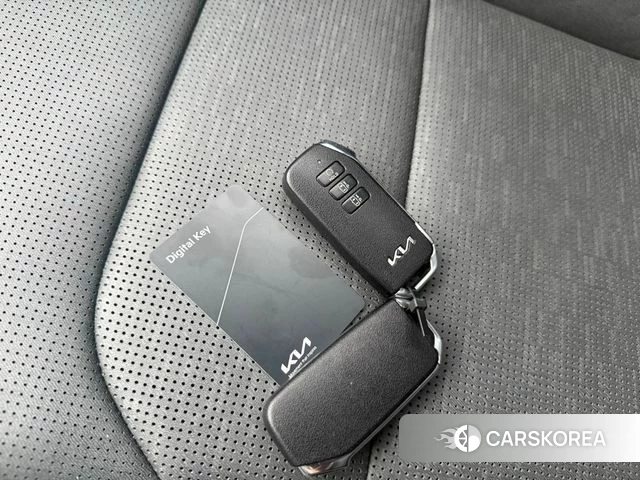 Kia Di Ol Nu Niro id 3922816 из Кореи 8