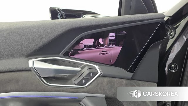Audi e-Tron id 4550348 из Кореи 8
