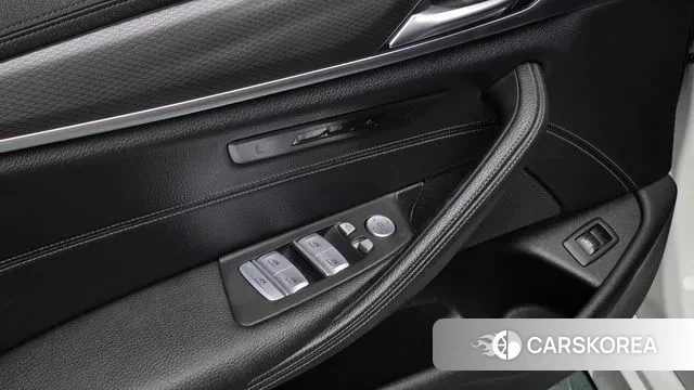 BMW 5 Series (G30) id 3551349 из Кореи 8