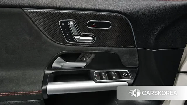 Mercedes-Benz GLA - Class H247 id 3279419 из Кореи 8