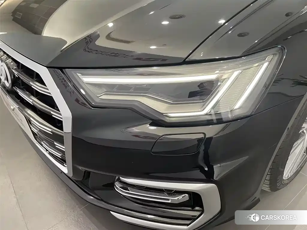 Audi A6L id 4515335 из Китая 8