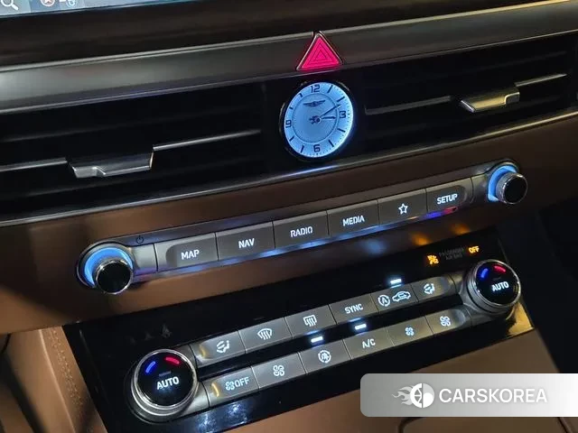 Genesis G90 id 3459302 из Кореи 8