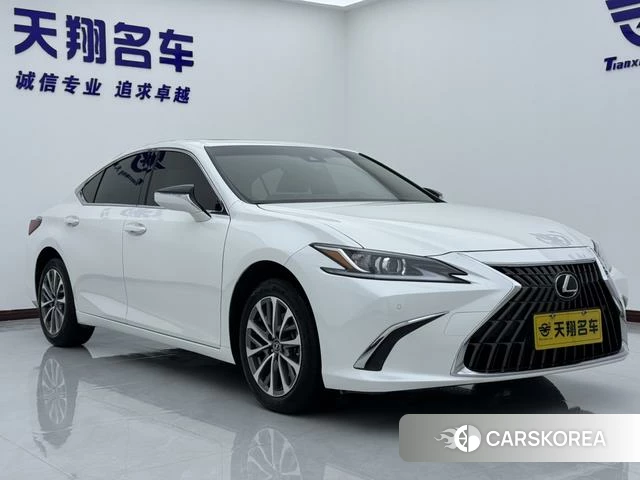 Lexus ES id 4297972 из Китая 8