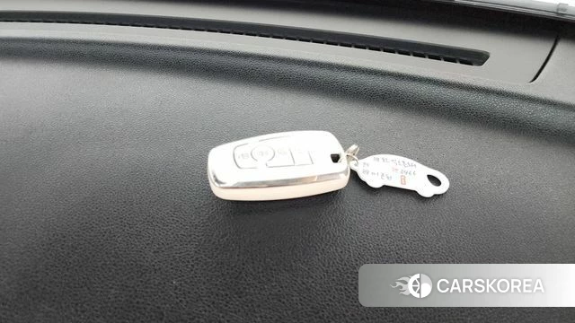 Ford Explorer id 4310998 из Кореи 8