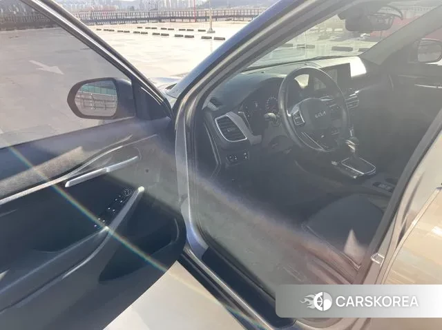 Kia Seltos id 3540028 из Кореи 8