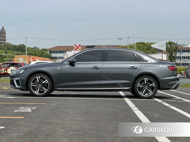 Audi A4L id 4272636 из Китая 8