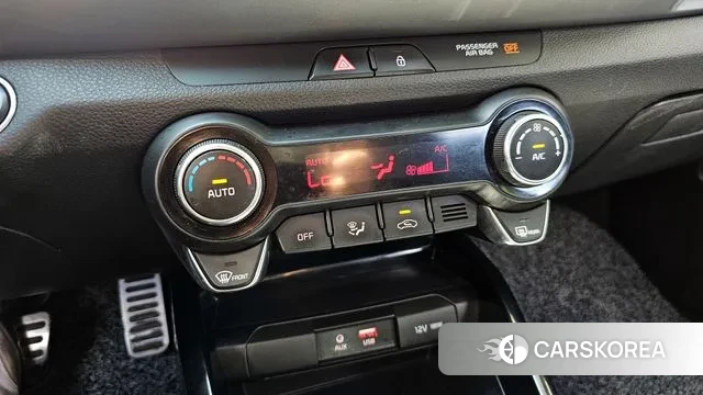 Kia Stonic id 2961509 из Кореи 8