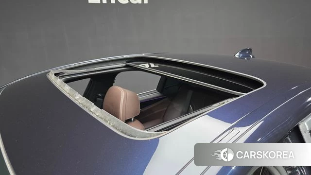 BMW 5 Series (G30) id 3861689 из Кореи 8