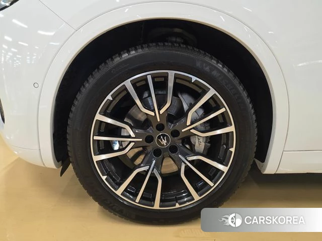 Maserati Grecale id 4778663 из Кореи 8