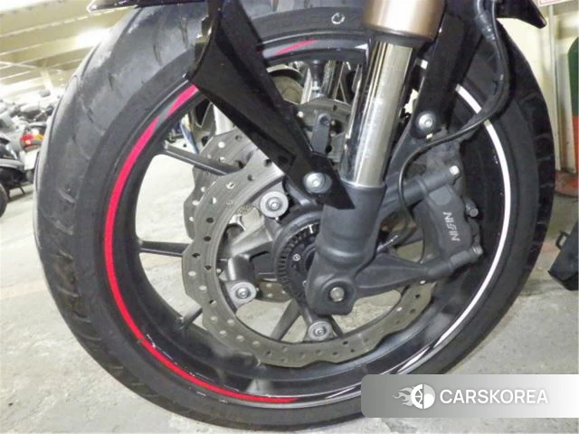 Honda CBR400R id 3950050 из Японии 8