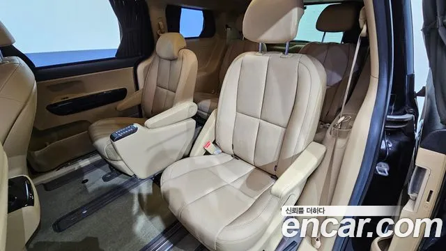 Kia The New Carnival id 2295817 из Кореи 8