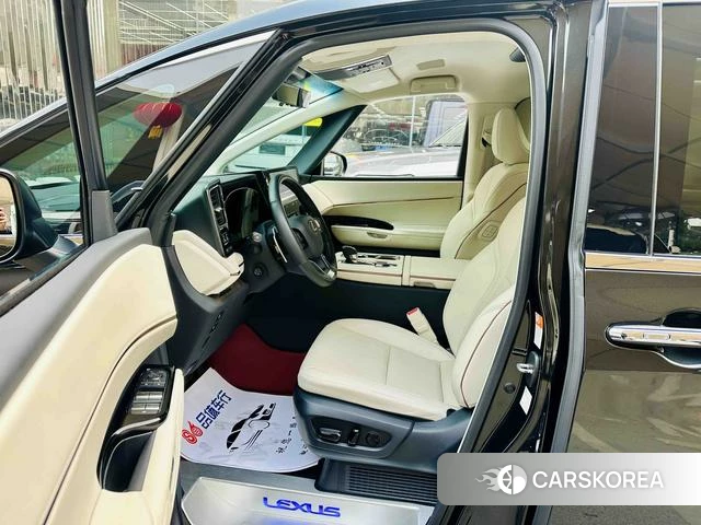 Lexus LM id 4260796 из Китая 8