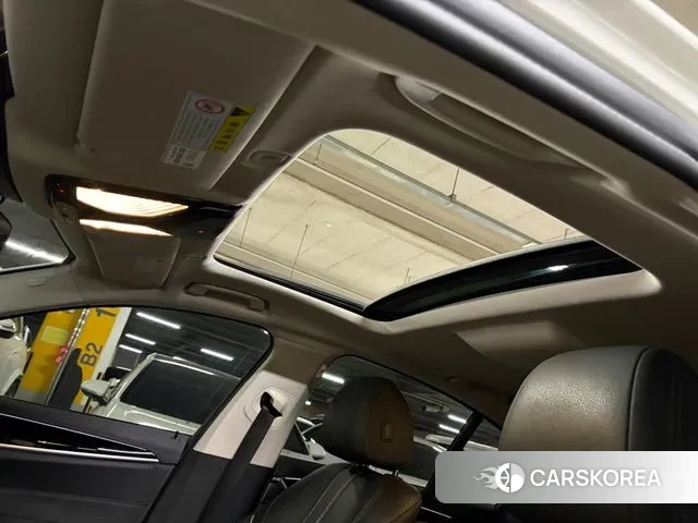 BMW 5 Series (G30) id 3669566 из Кореи 8