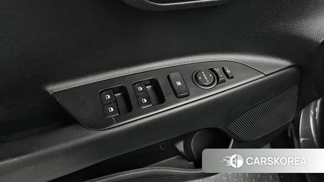 Kia Stonic id 4713363 из Кореи 8