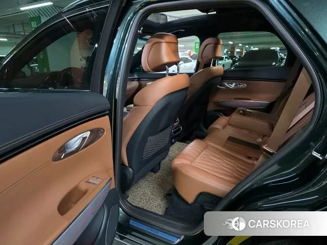 Genesis GV70 id 3696546 из Кореи 8