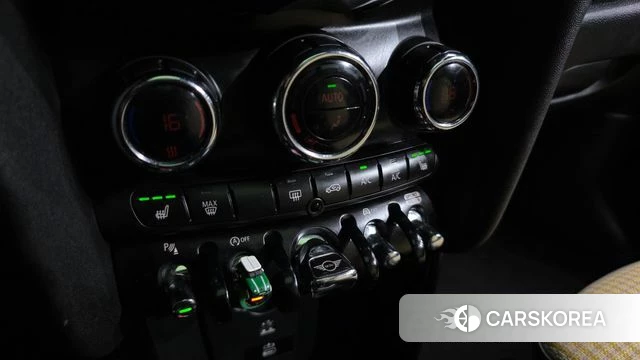 Mini Cooper S id 4186631 из Кореи 8