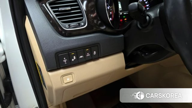 Kia The New Carnival id 3880140 из Кореи 8