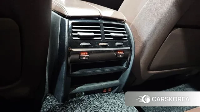 BMW 5 Series (G30) id 3396442 из Кореи 8