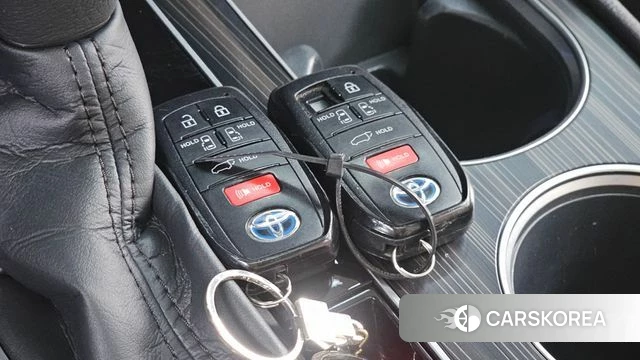 Toyota Sienna 4th Generation id 4401998 из Кореи 8