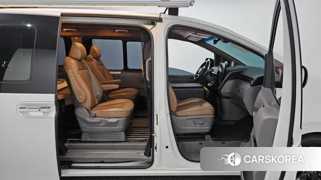 Hyundai Staria id 3237579 из Кореи 8