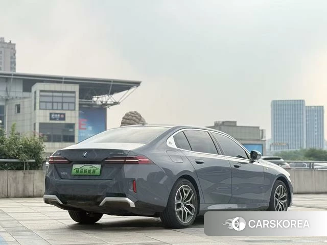 BMW i5 id 4358911 из Китая 8