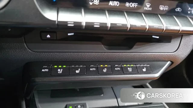 Lexus UX250h id 3766065 из Кореи 8