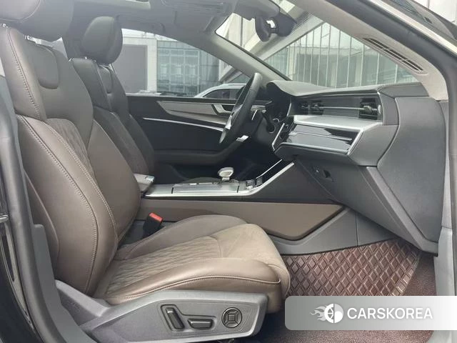 Audi A7L id 4278642 из Китая 8