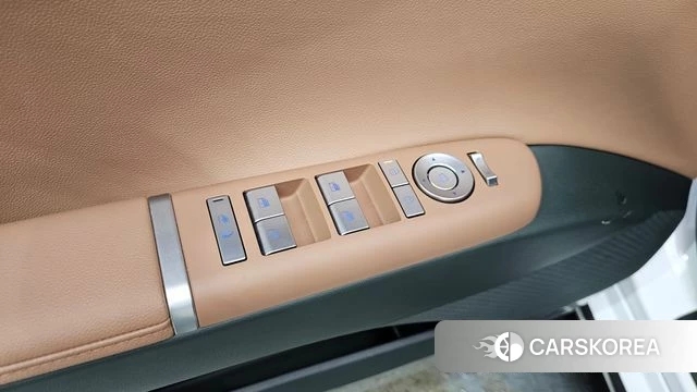 Hyundai Grandeur Hybrid (GN7) id 3933760 из Кореи 8