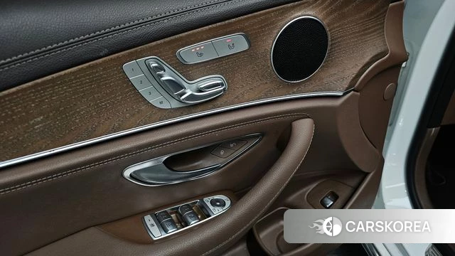 Mercedes-Benz E-Class W213 id 3807938 из Кореи 8