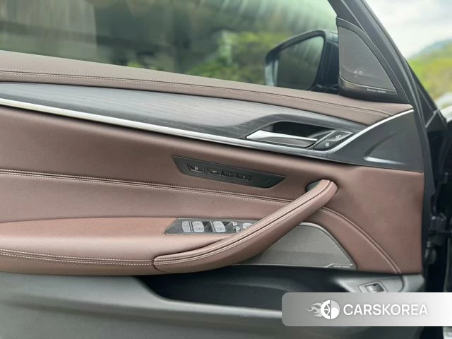 BMW 5 series id 4290891 из Китая 8