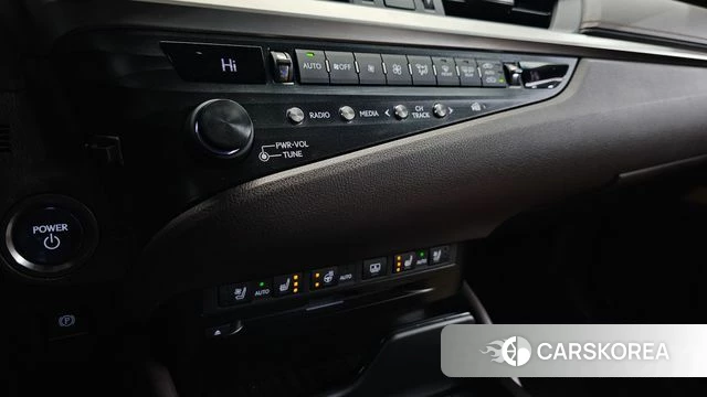 Lexus ES300h 7th generation id 4180496 из Кореи 8