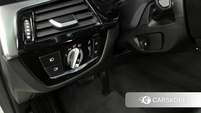 BMW 5 Series (G30) id 3899672 из Кореи 8