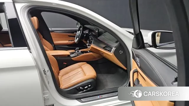 BMW 5 Series (G30) id 3576922 из Кореи 8