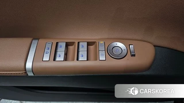 Hyundai Grandeur (GN7) id 3502890 из Кореи 8