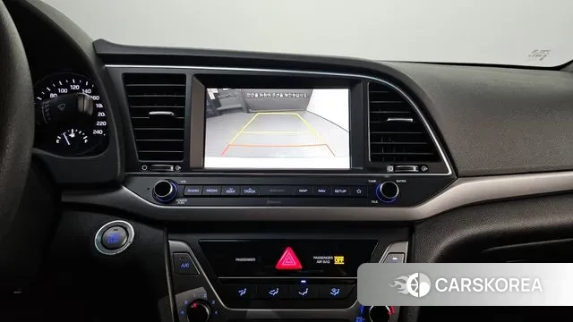 Hyundai Avante AD id 3667041 из Кореи 8