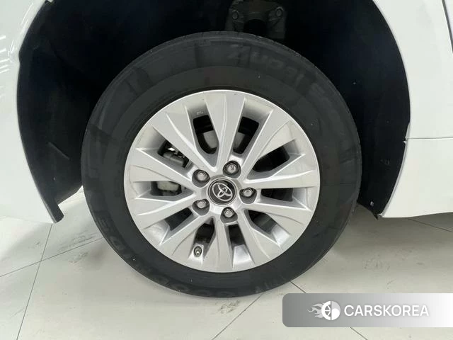 Toyota Corolla id 4263421 из Китая 8