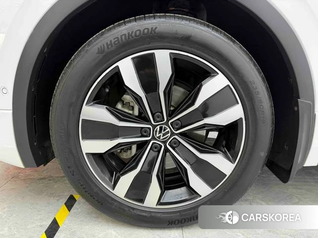 Volkswagen Tiguan L id 3857280 из Китая 8