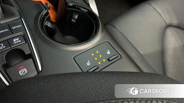 Toyota Camry (XV70) id 3610363 из Кореи 8