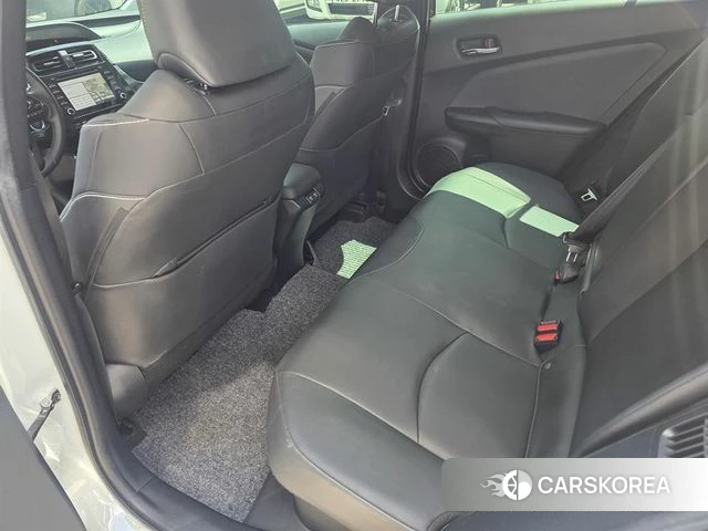 Toyota Prius Prime id 4414998 из Кореи 8