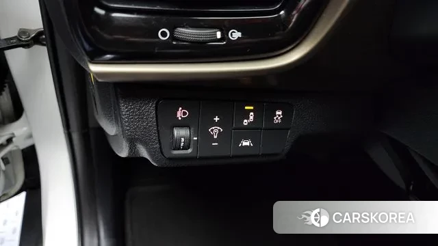 Kia Stonic id 3045679 из Кореи 8