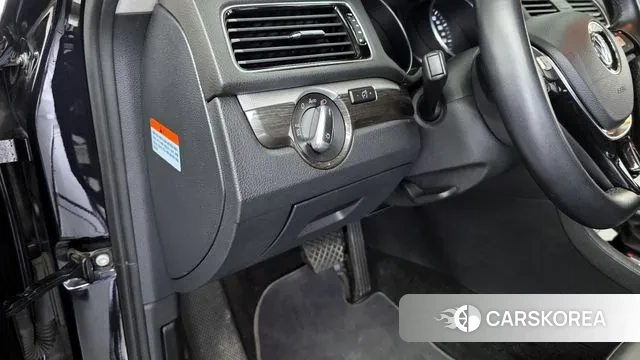 Volkswagen The New Passat id 3215179 из Кореи 8