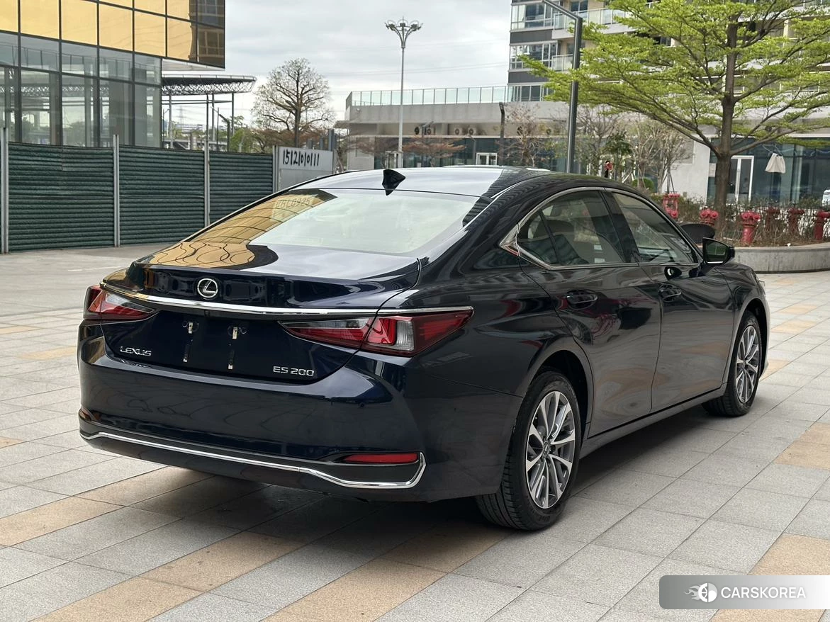 Lexus ES id 4420839 из Китая 8